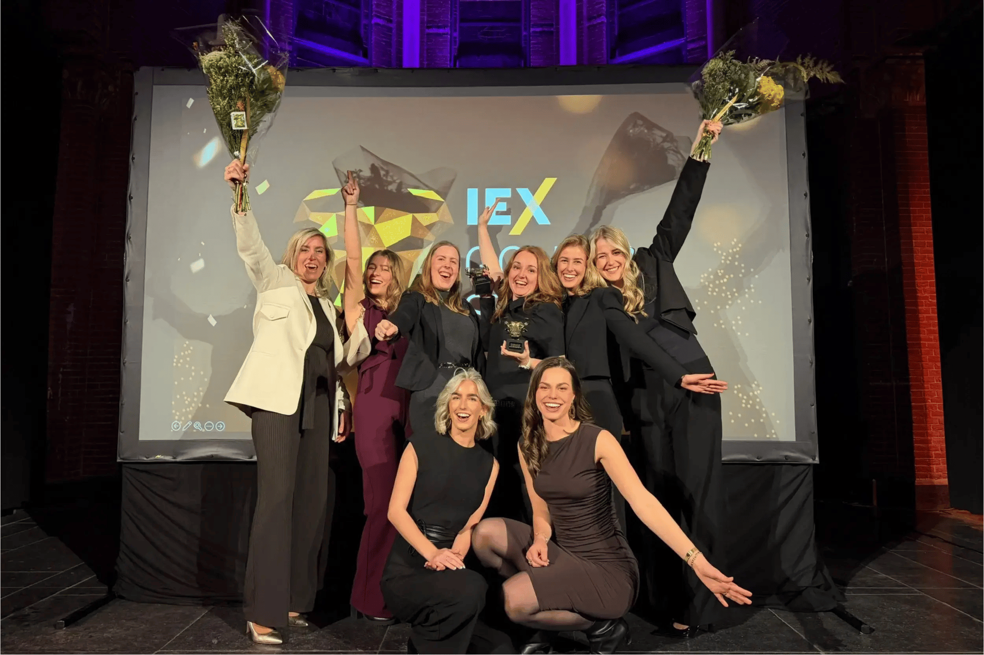 Care IS sleept gouden stier in de wacht